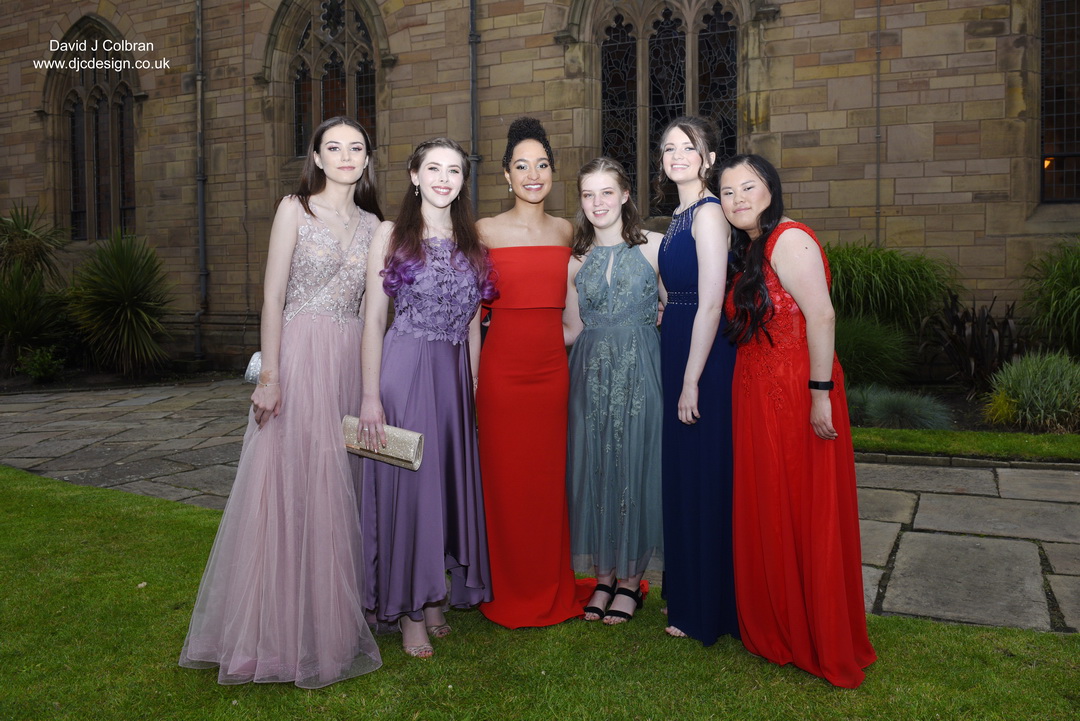 Group photography end of year school prom